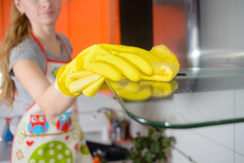DIY mattress stain removal with cleaning cloth